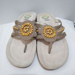 🌼 NWOT Earth Shoe flip flop